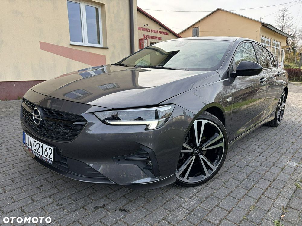 Opel Insignia - 1