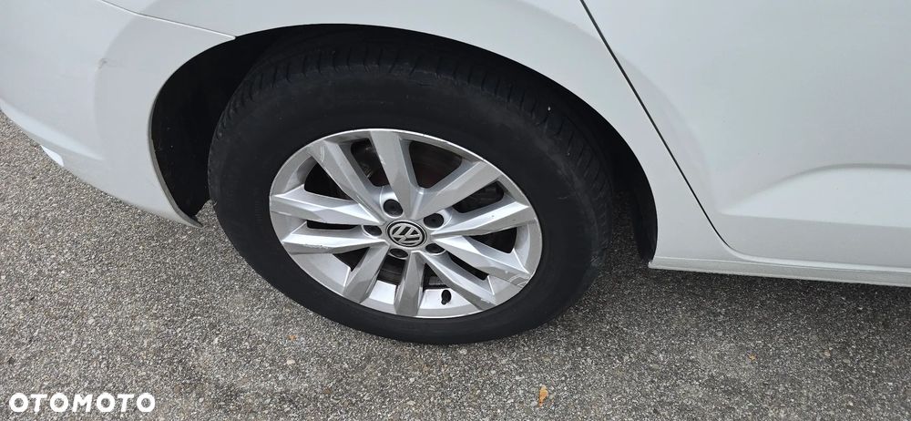 Volkswagen Touran 1.6 TDI BMT Trendline - 26