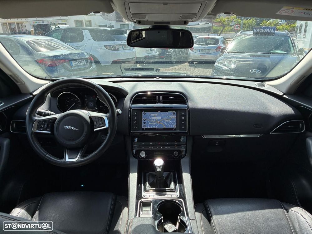 Jaguar F-Pace 2.0 i4D Prestige - 18