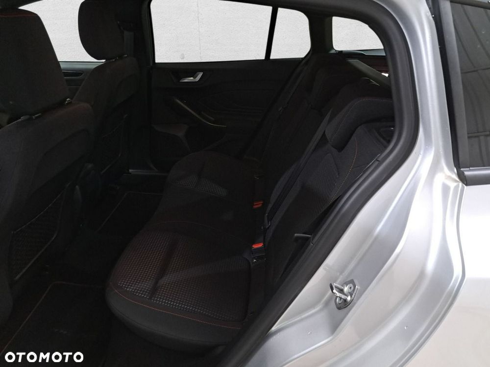 Ford Focus - 12