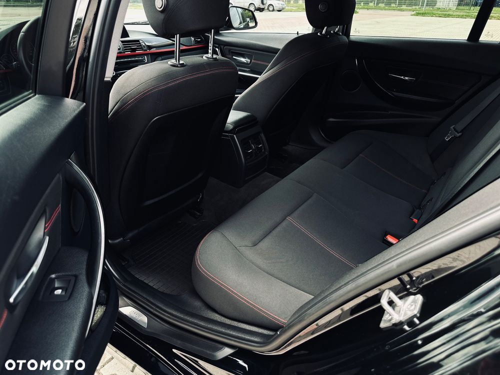 BMW Seria 3 320d - 11