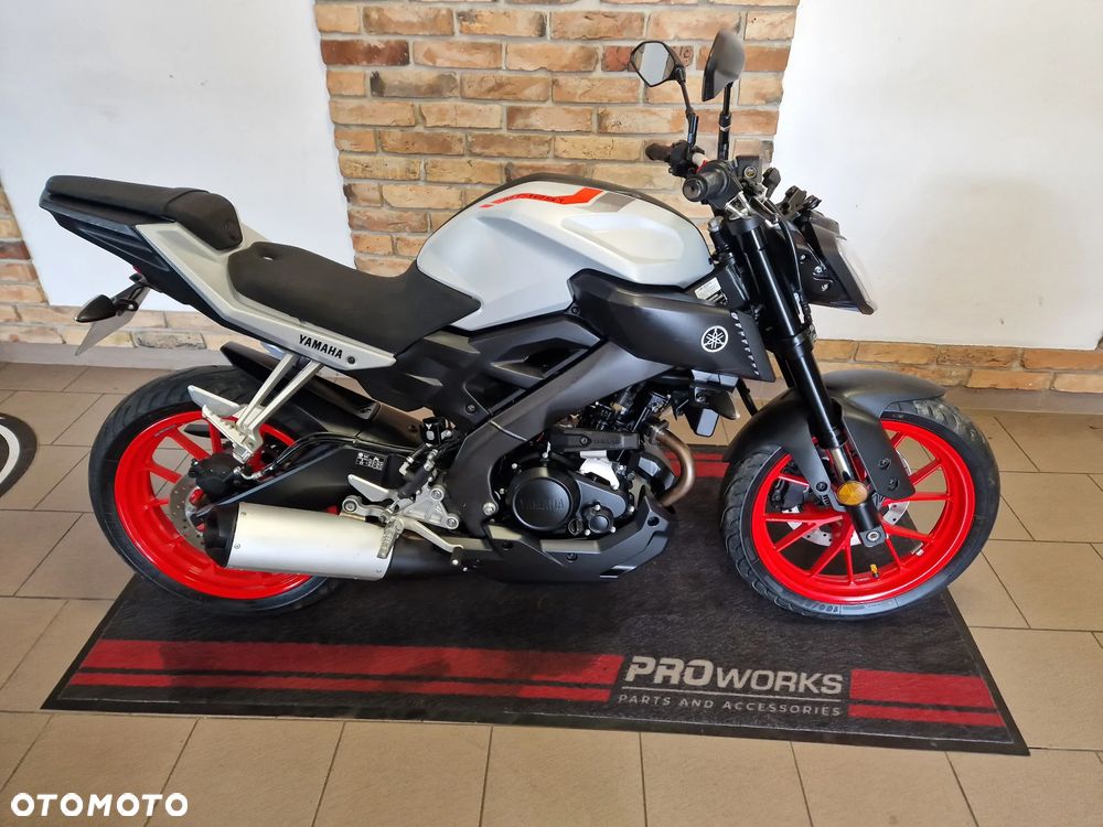 Yamaha MT - 2