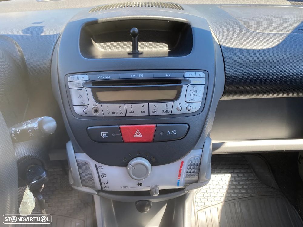 Peugeot 107 - 10