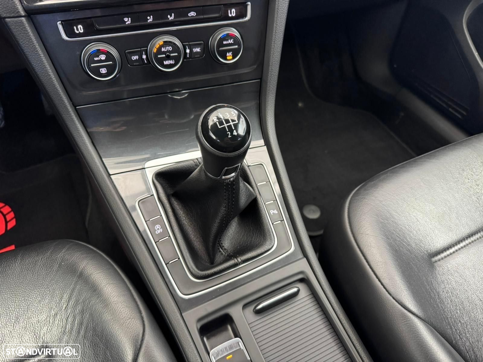 VW Golf Variant 1.6 TDi Confortline - 19
