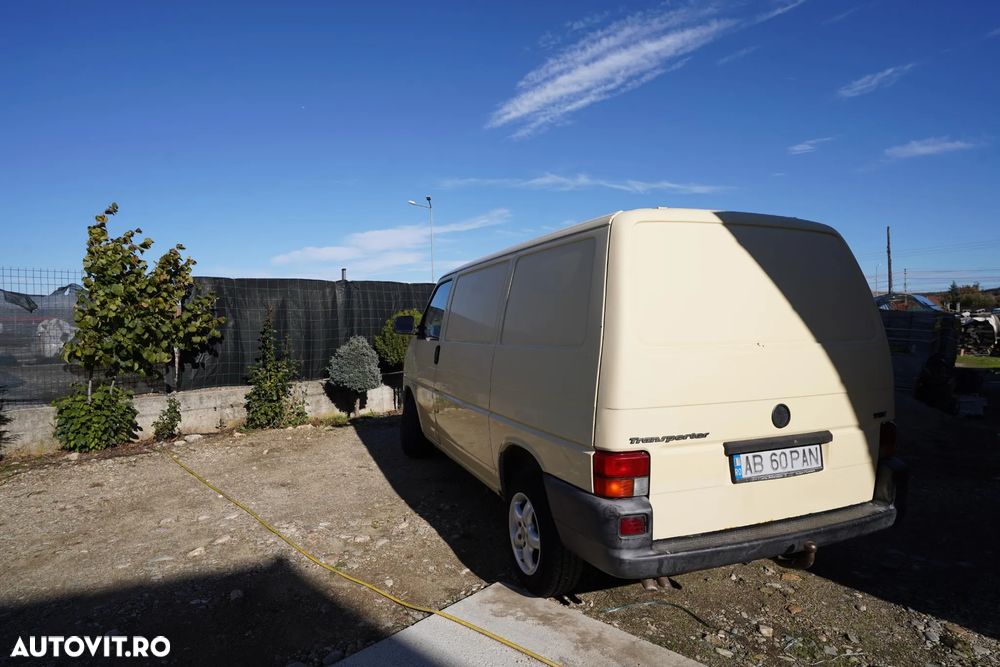 Volkswagen Transporter - 8