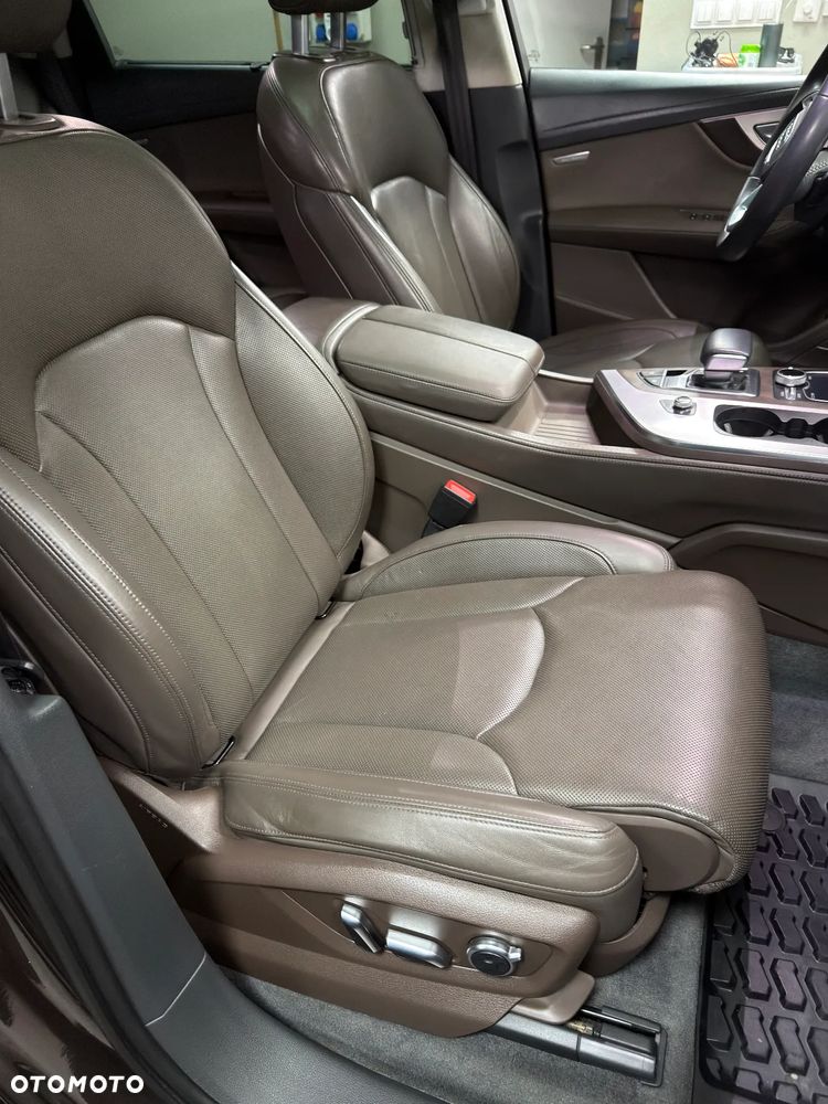 Audi Q7 - 24
