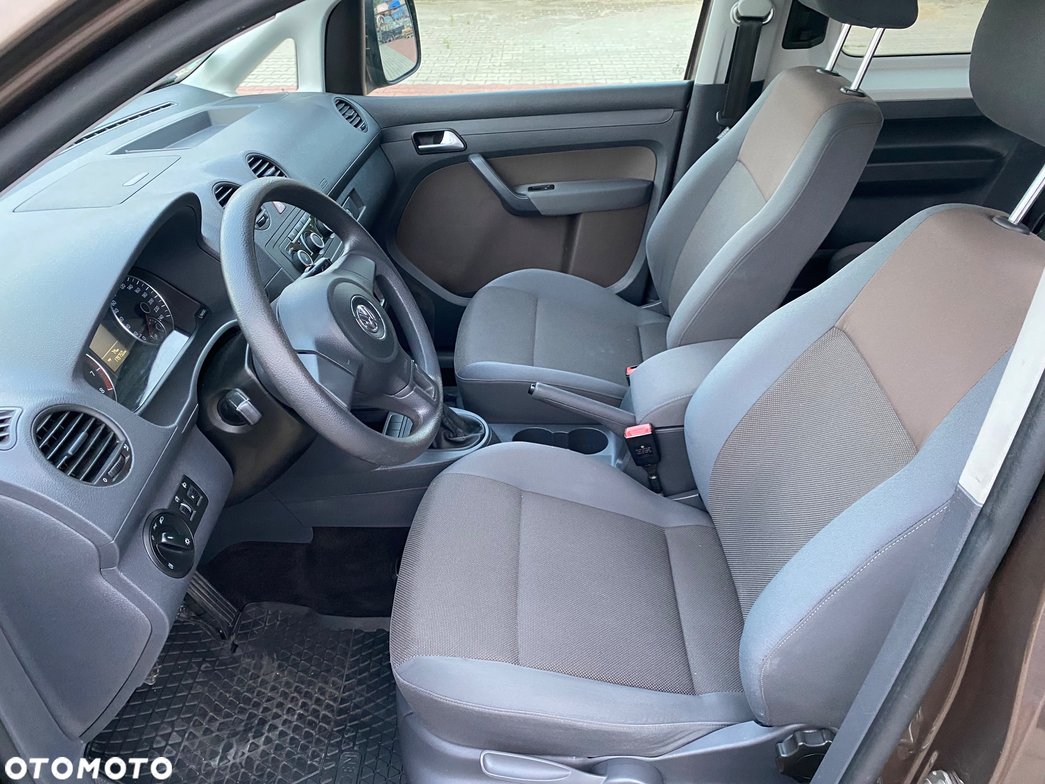 Volkswagen Caddy - 10