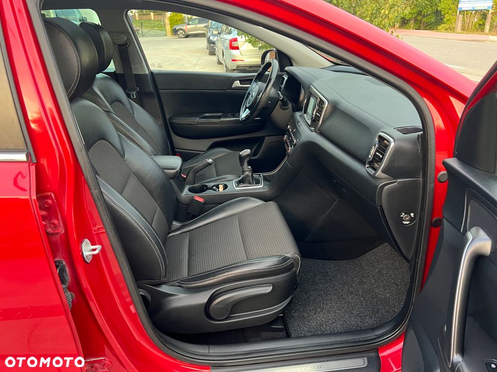 Kia Sportage 1.7 CRDI 2WD Dream-Team Edition - 32