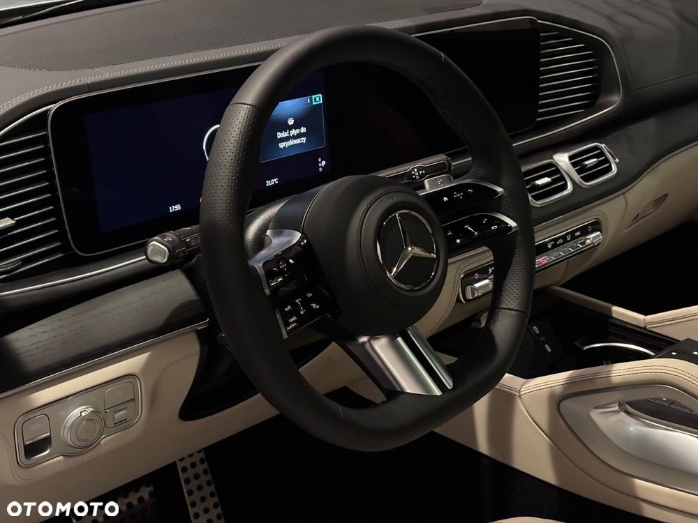 Mercedes-Benz GLS - 8