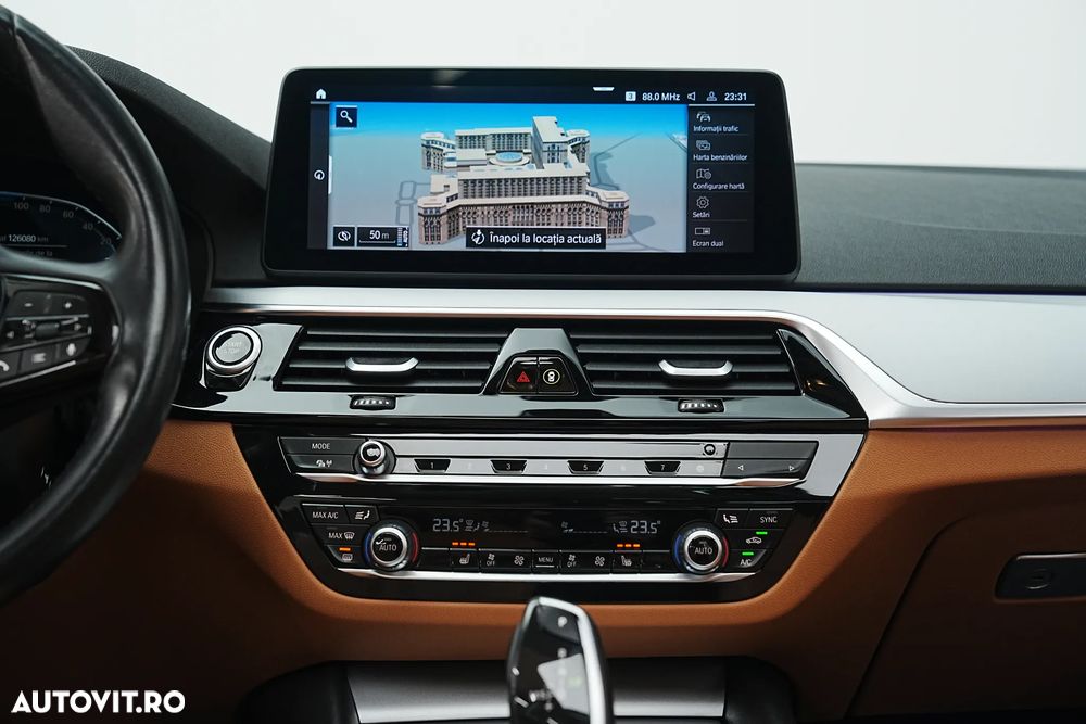 BMW Seria 5 530e xDrive Aut. - 17