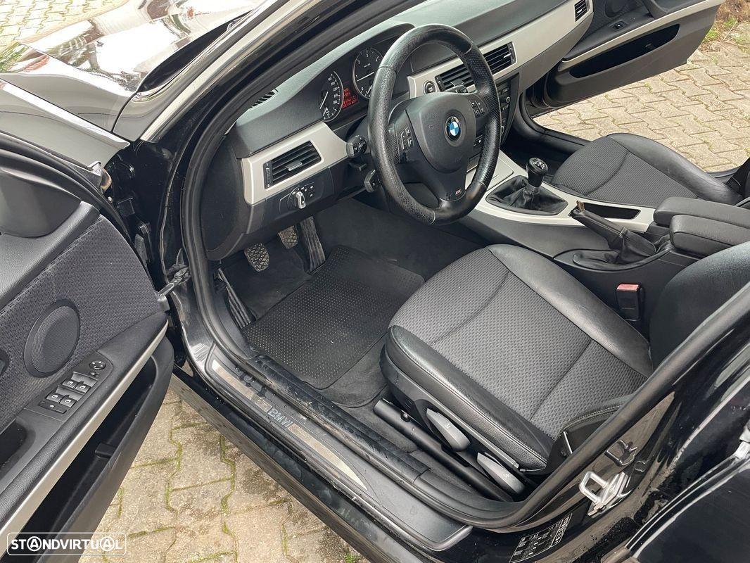 BMW 2000 - 23