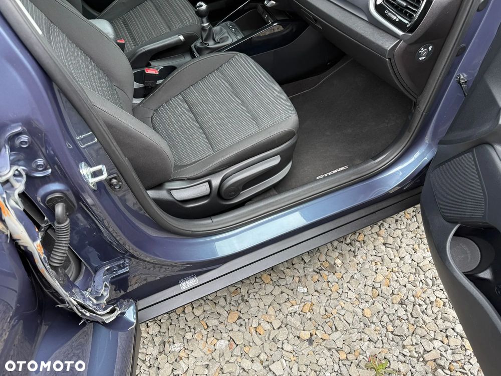 Kia Stonic 1.2 Vision - 17