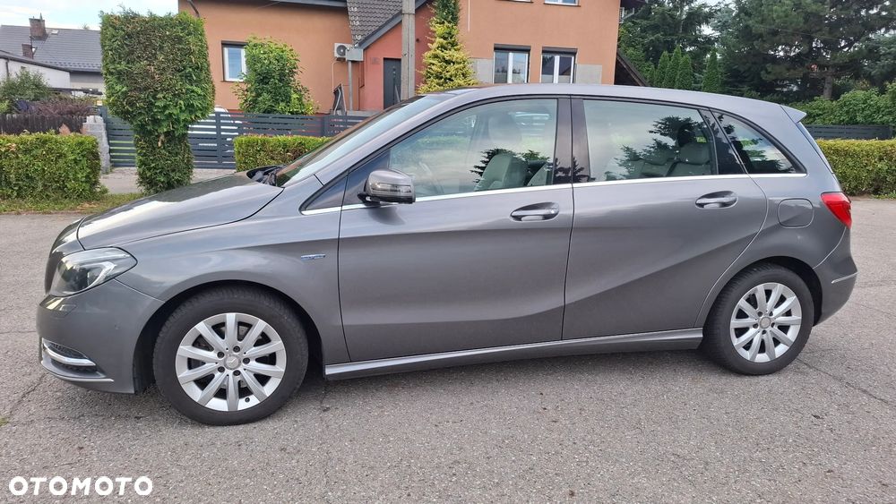 Mercedes-Benz Klasa B 180 BlueEFFICIENCY Edition 1 - 5