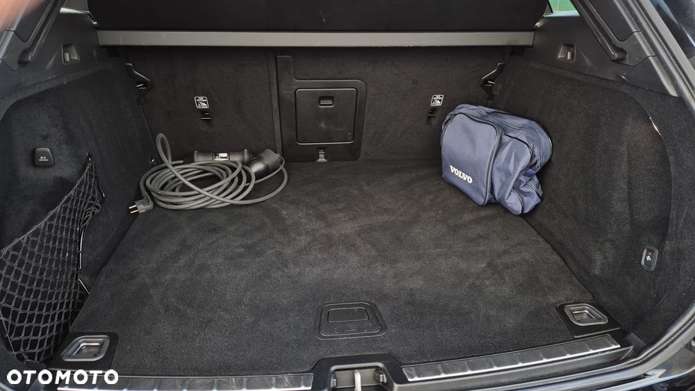 Volvo XC 60 T6 Plug-In Hybrid AWD Plus Bright - 36