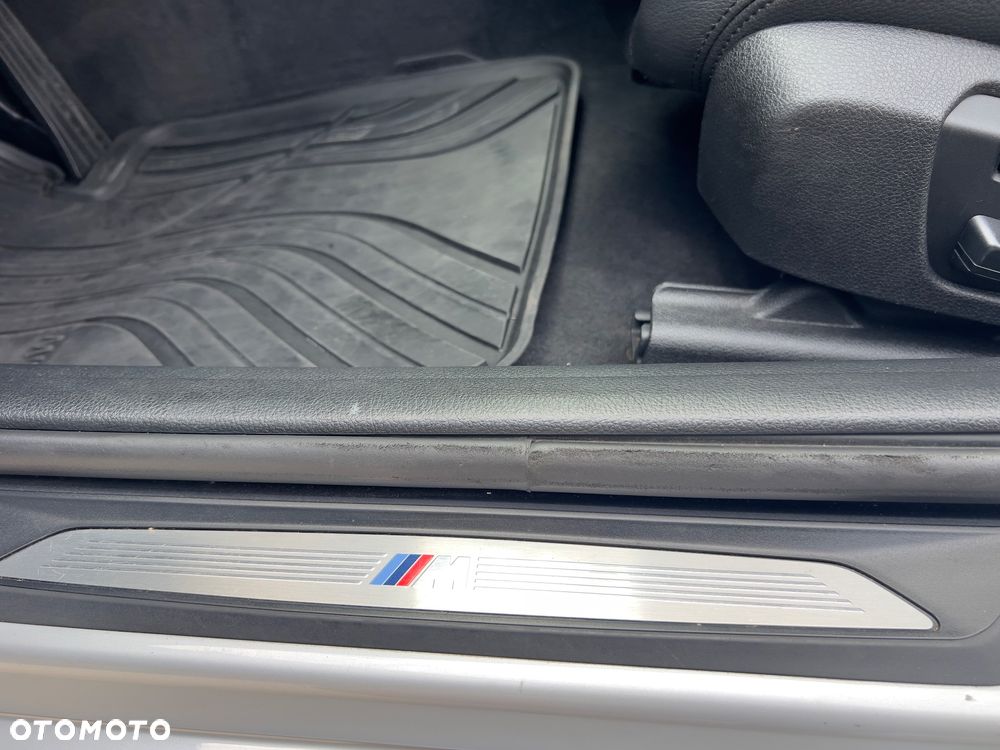 BMW Seria 3 335i Sport-Aut Luxury Line - 11