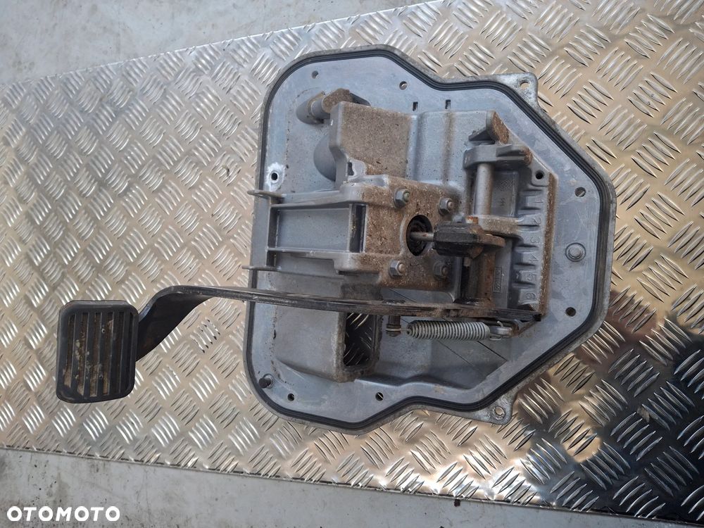 PŁYTA DŹWIGNIA PADEŁA HAMULCA  DAF CF 400  XF 106 EURO 6 1974276 - 1