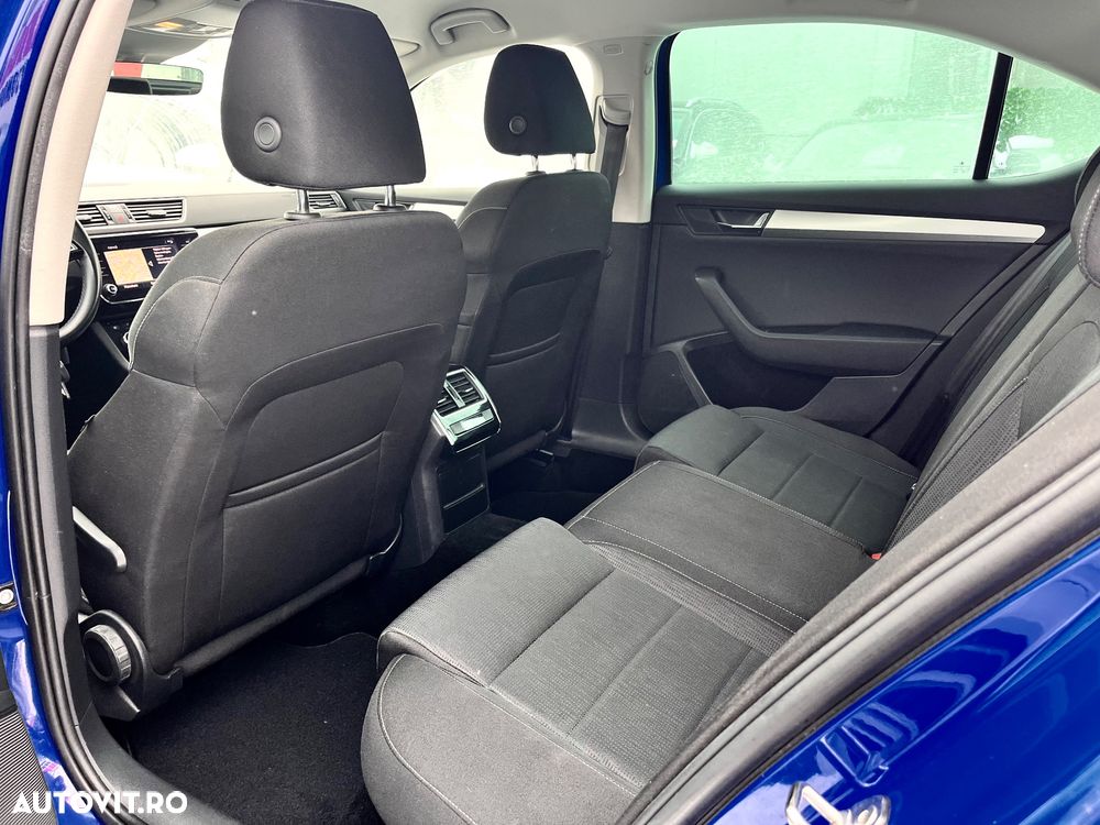 Skoda Superb 2.0 TDI DSG Sportline - 12