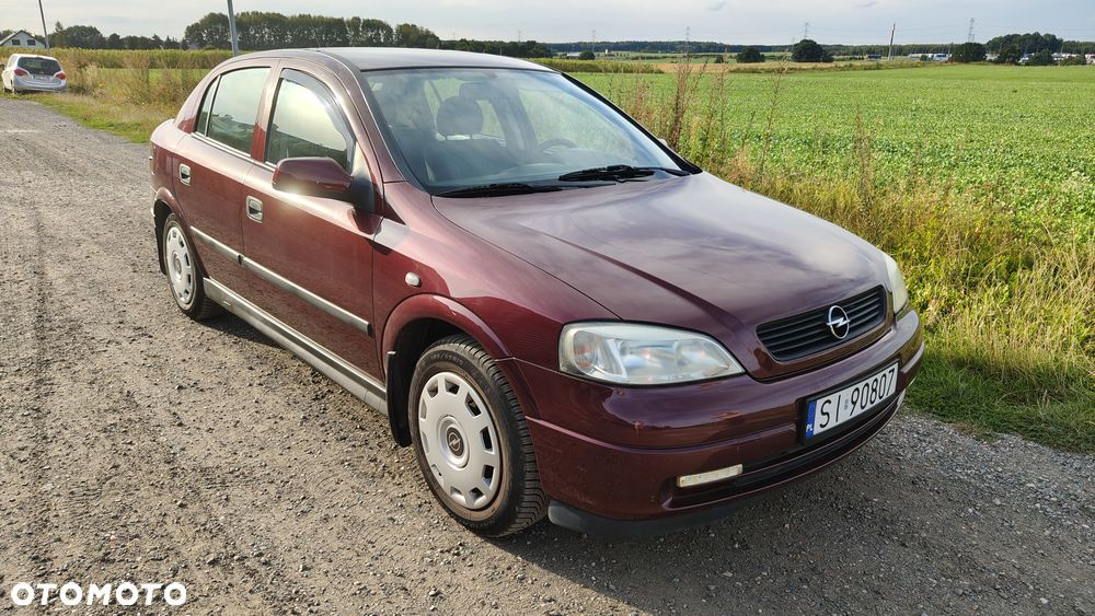 Opel Astra 1.2 Start - 1