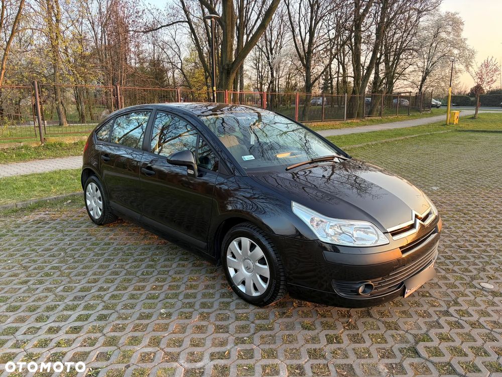 Citroën C4 1.4 16V Impress - 4