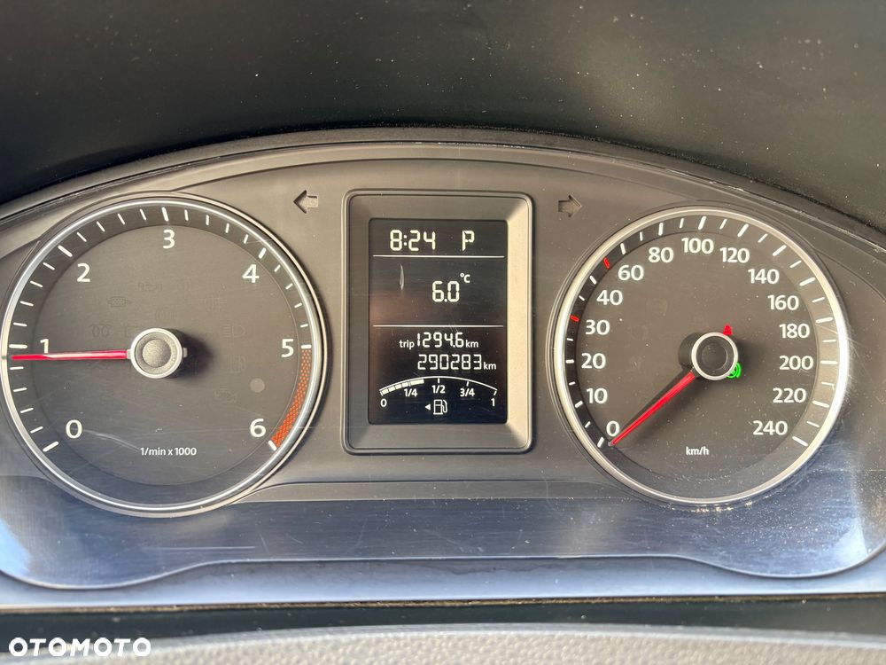 Volkswagen Multivan - 22