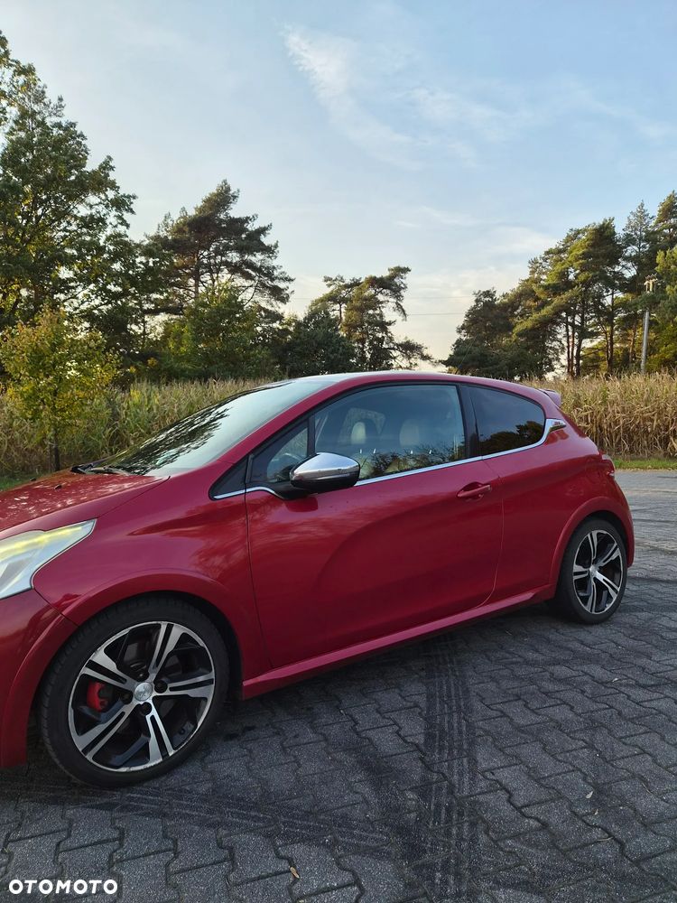 Peugeot 208 1.6 THP GTi - 2