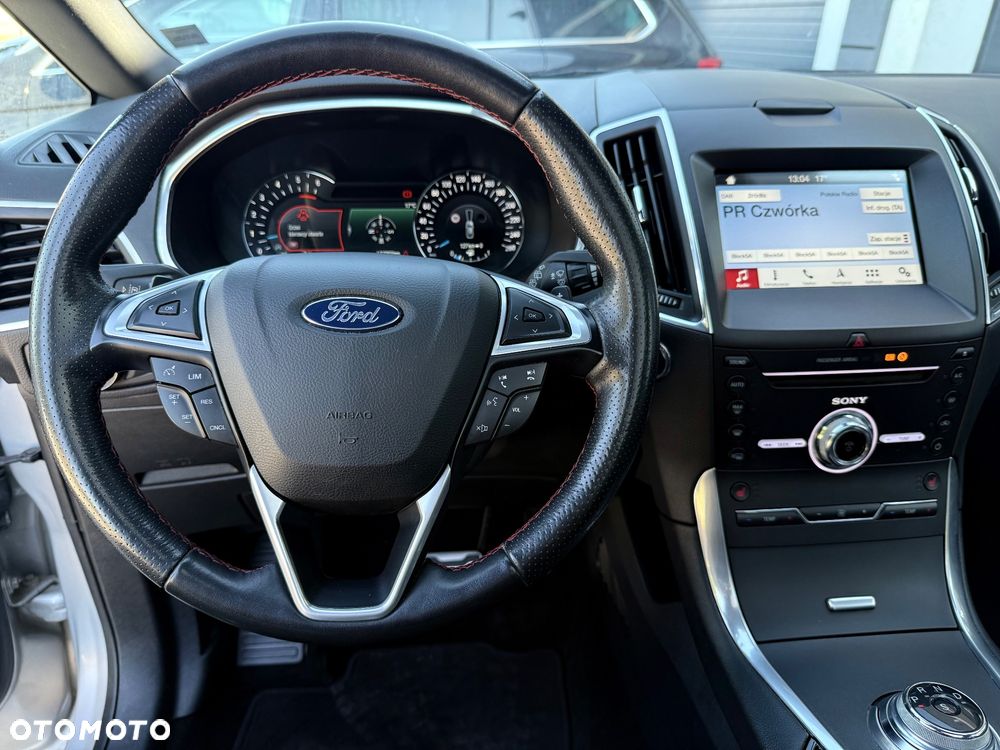 Ford S-Max - 37