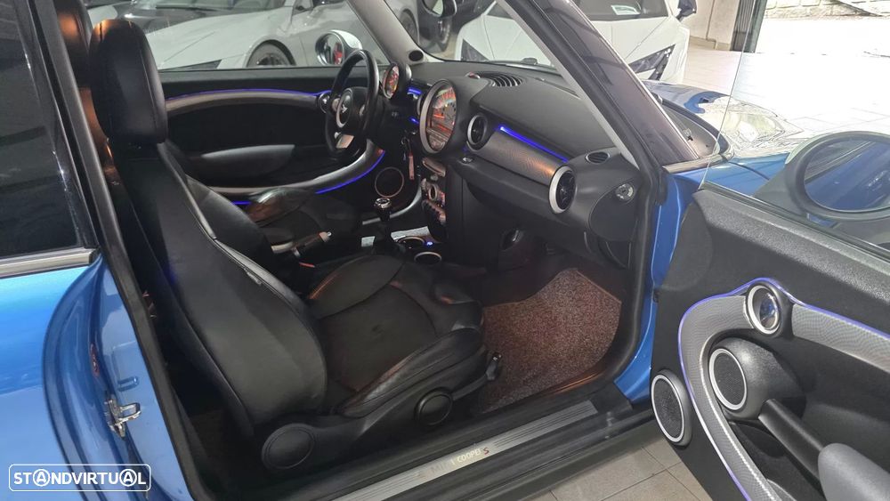 MINI 3 Portas Cooper S - 32