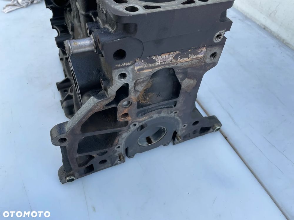 GOŁY BLOK DÓŁ SILNIKA VW TOURAN I GOLF V AUDI A3 2.0 TDI 140KM BKD 038103021CJ - 15