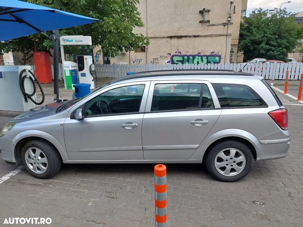 Opel Astra 1.6 Caravan - 9
