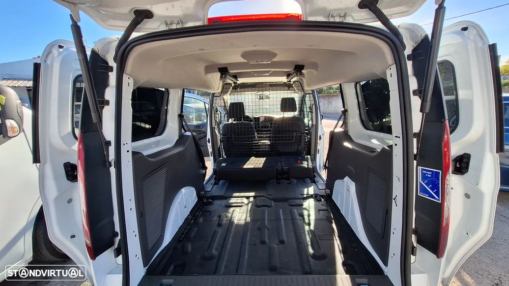 Ford Transit Connect - 19