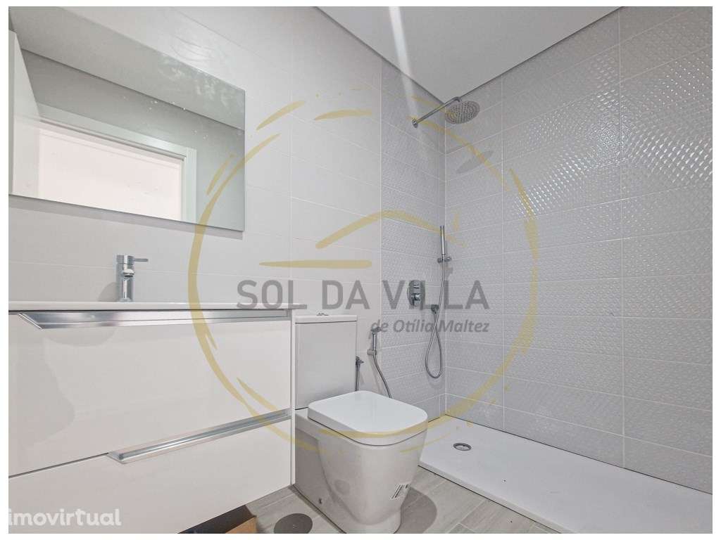 Moradia Geminada T3 - Fernão Ferro, Seixal - 495.000€ - Grande imagem: 4/17