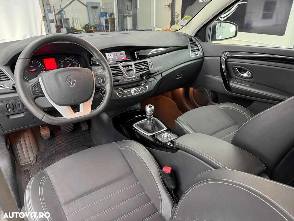 Renault Laguna ENERGY dCi 130 FAP Start & Stop Bose Edition - 4