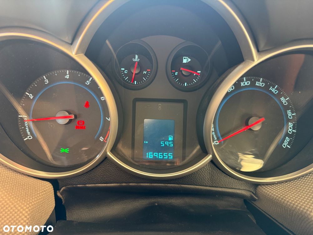 Chevrolet Cruze 1.6 - 17