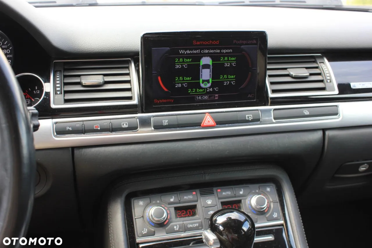 Audi A8 6.0 W12 Quattro - 9