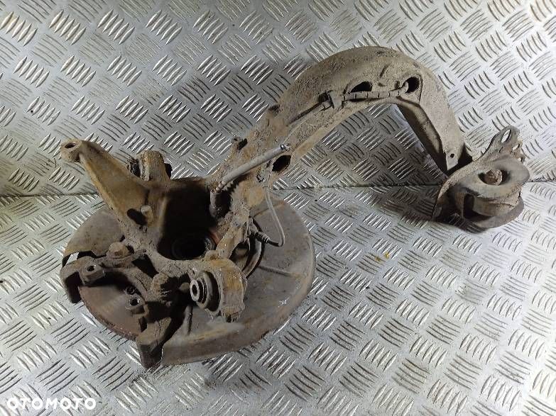 WAHACZ PIASTA PRAWY TYLNY BMW E46 - 2