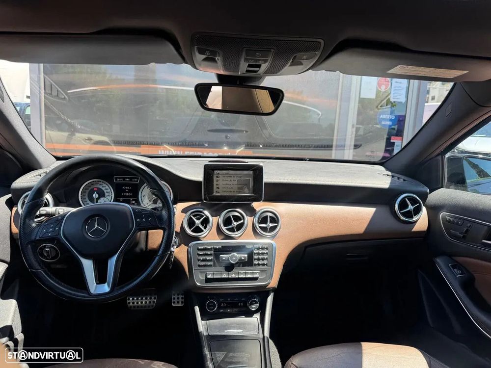 Mercedes-Benz A 220 - 32