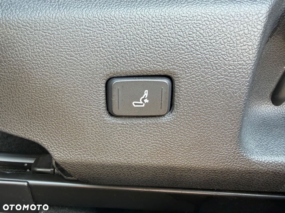 Toyota Corolla 1.8 Hybrid GPF Comfort - 12