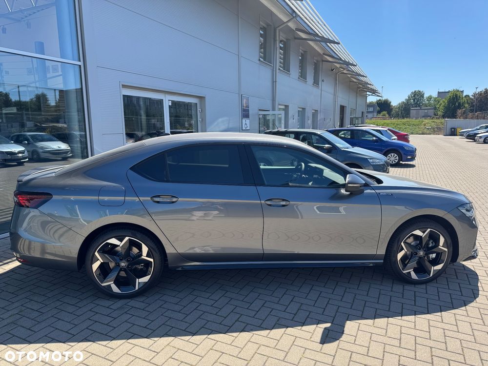 Skoda Superb 2.0 TSI Sportline DSG - 7
