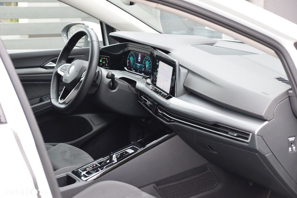 Volkswagen Golf 1.5 eTSI EVO Style DSG - 12