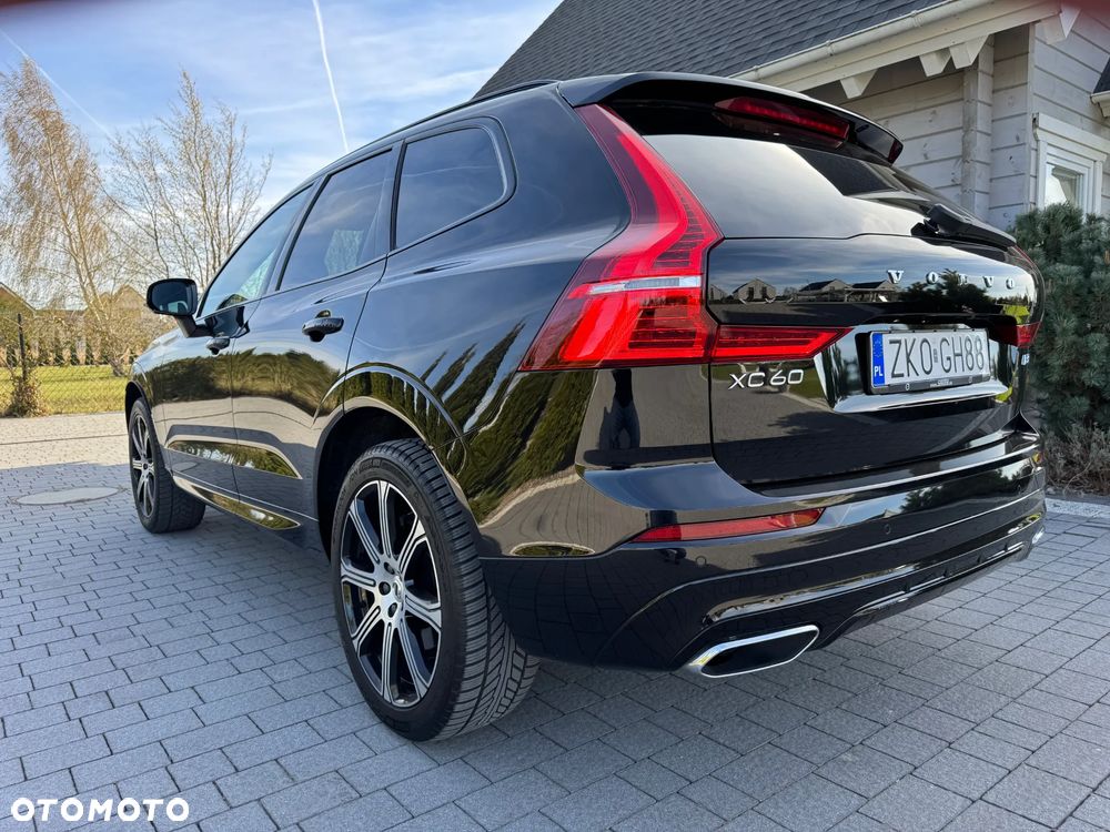 Volvo XC 60 B5 D AWD R-Design - 12