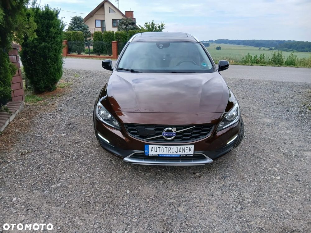Volvo V60 Cross Country D3 Summum - 2