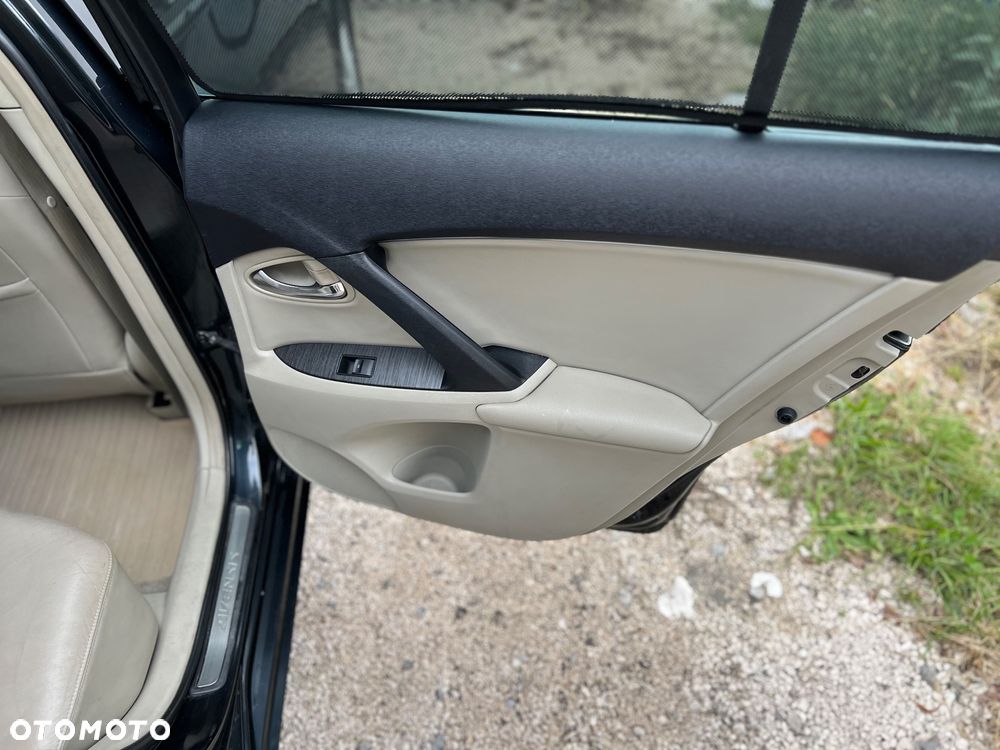 Toyota Avensis 2.0 D-4D Platinium - 30