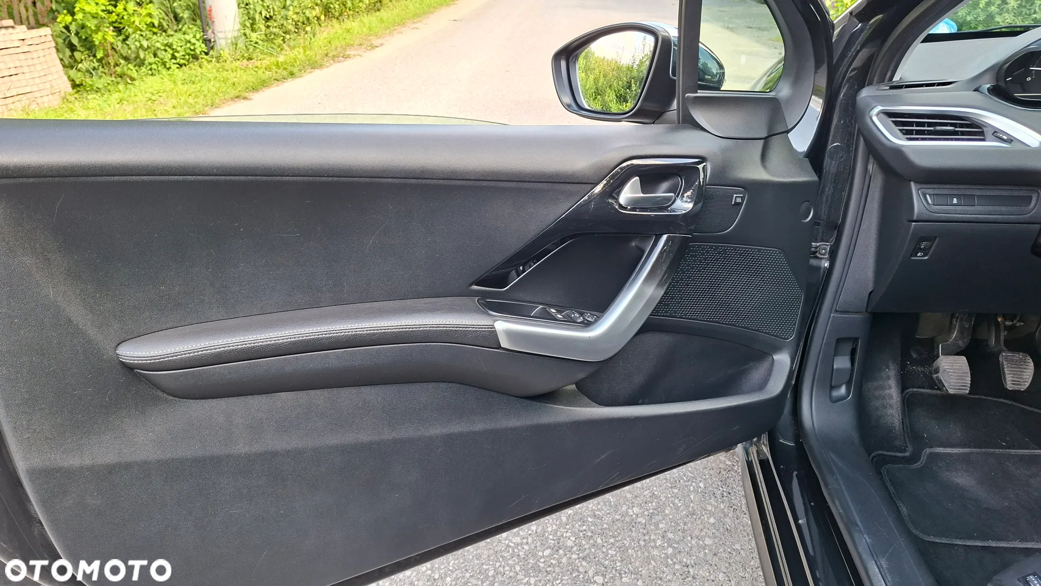Peugeot 208 1.6 VTi Allure - 23