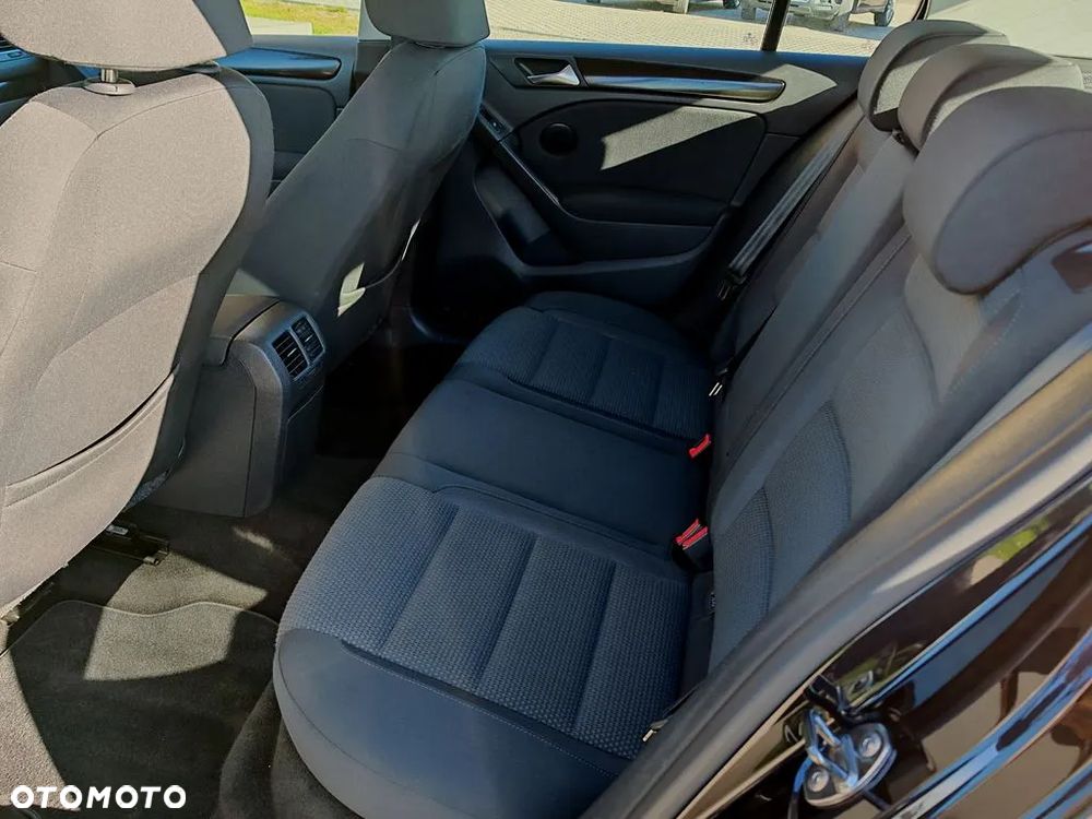 Volkswagen Golf 2.0 TDI SCR Comfortline - 7