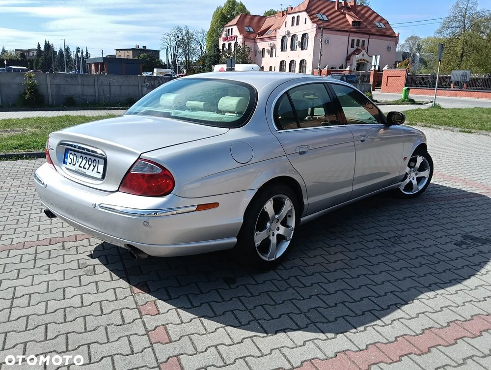 Jaguar S-Type - 12