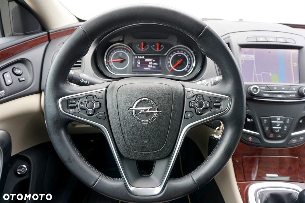 Opel Insignia 1.4 T Cosmo S&S - 24