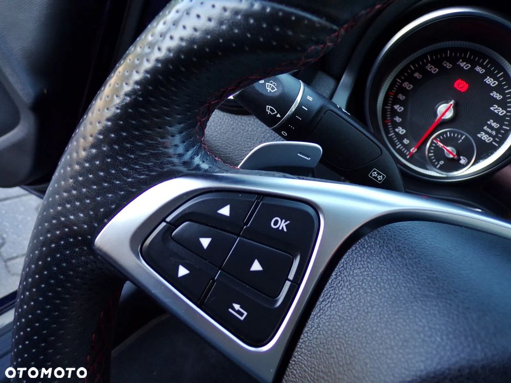 Mercedes-Benz CLA 250 4-Matic AMG Line - 29