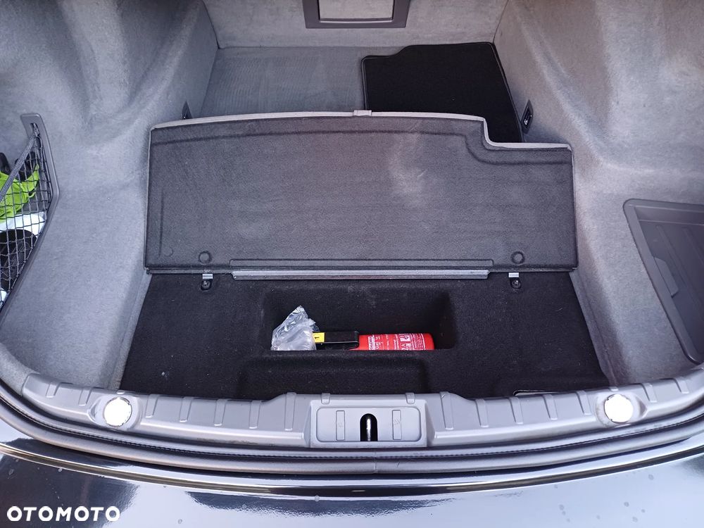 BMW Seria 7 740d xDrive - 26