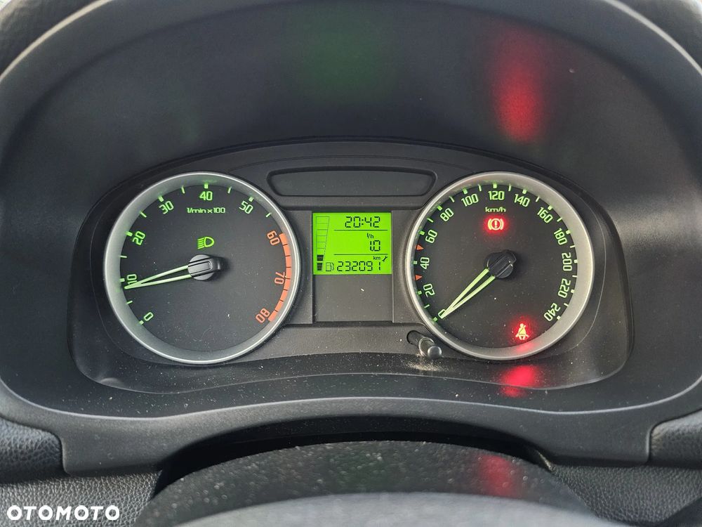 Skoda Fabia 1.4 16V Active Plus - 18