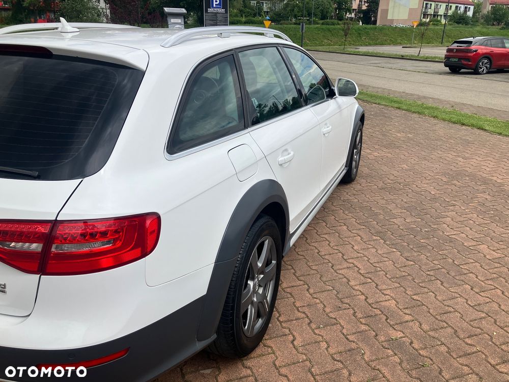 Audi A4 Allroad 2.0 TDI Quattro S tronic - 4